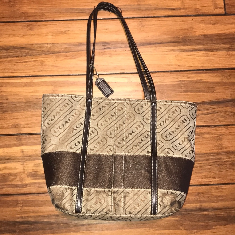 Coach purse - Picture 2 of 3